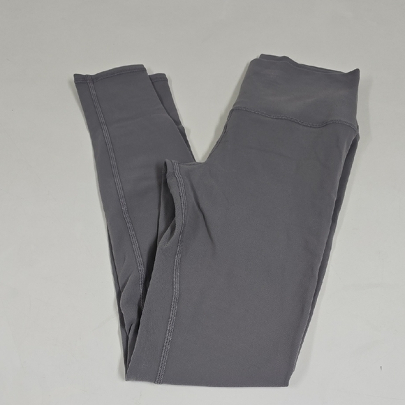 ALO Yoga Pants - 7/8 High-Waist Airlift Legging
